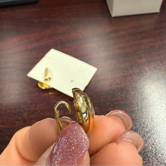 Avon Heart shaped fashion birthstone clip Earrings simulated alexandrite/June - Picture 4 of 6